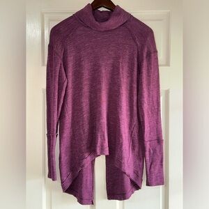 We The Free Split Back Turtleneck Size Large